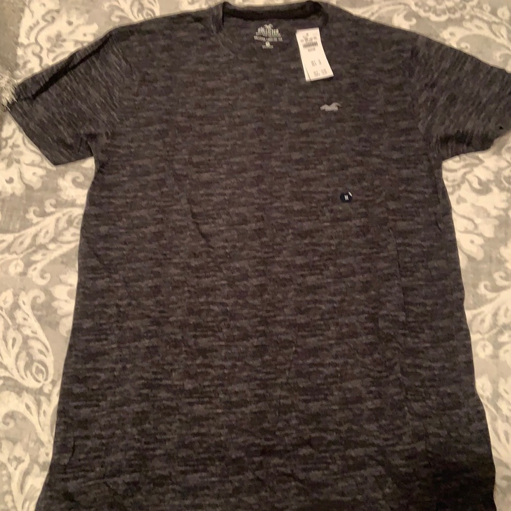 Hollister men’s tee NWT. Medium